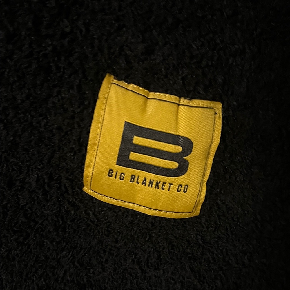 Big Blanket Co Black Fleece Blanket Premiere Plush Wrap - Picture 3 of 10